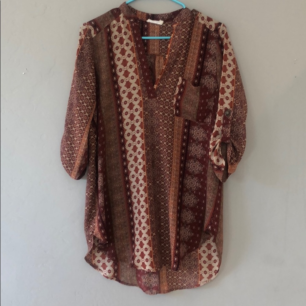 Patterned short sleeve light weight blouse